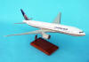 Continental Airlines - Boeing B-777-200 Widebody - 1/100 Scale Resin Model - G8210P3R