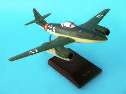 Messerschmitt - ME-262A Swallow - 1/32 Scale Mahogany Model - F0632F2W