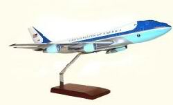 Boeing 747-200 VC-25A - Air Force One Model - 1/100 Scale Resin Model