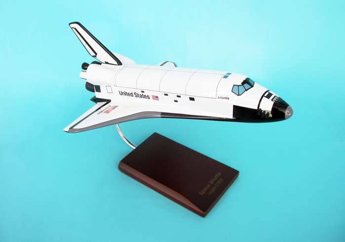 NASA - Space Shuttle Atlantis - 1/100 Scale Mahogany Model