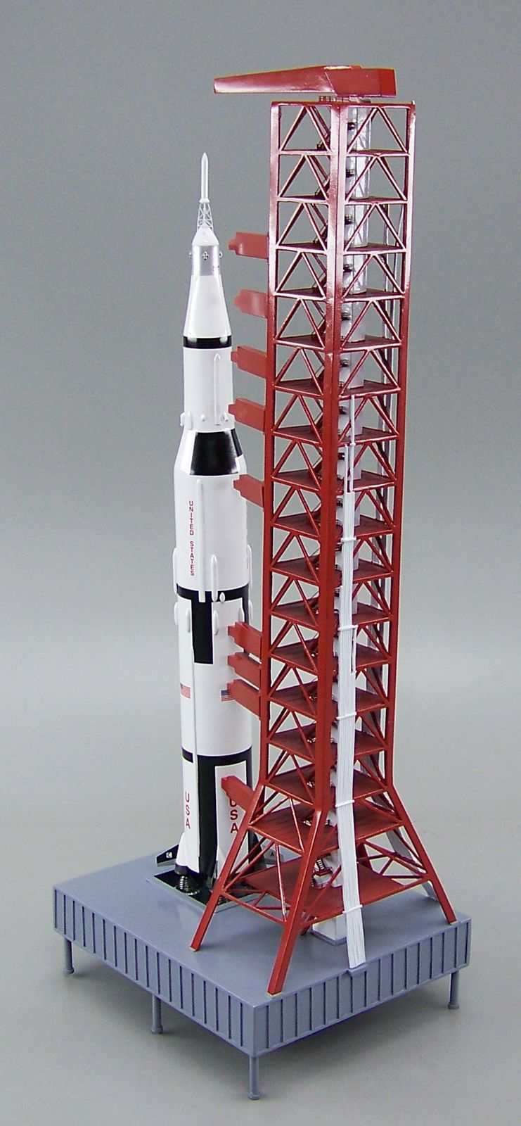Saturn V 1/200th scale Replica Model