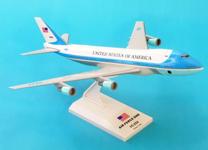 Skymarks - Air Force One - VC-25A 747-200 - 1/250 Scale Plastic Model
