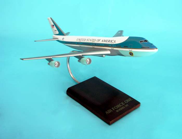 Boeing 747-200 VC-25A - Air Force One Model - 1/200 Scale Plastic Model