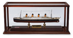 Signed - RMS Titanic Ocean Liner - Scale: 1/500