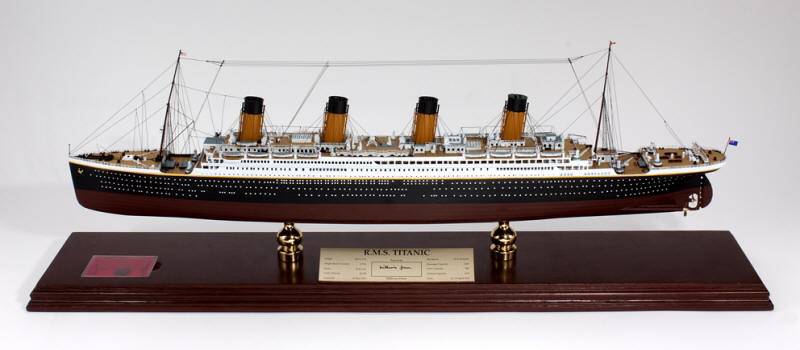 Signed by Millvina Dean - RMS Titanic Oceanliner - 1/350 Scale Mahogany Model