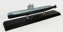 USN - USS Nautilus SSN -571 - 1/192 Scale Mahogany Submarine Model