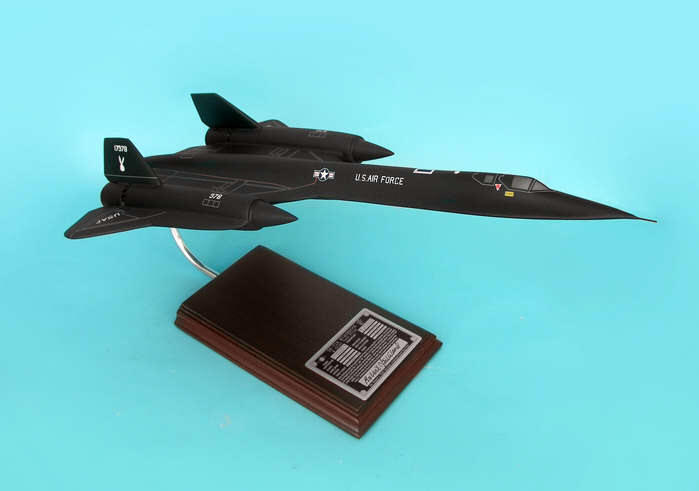 SR-71 Blackbird - Signed By Bob Gilland - 1/63 Scale Model