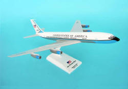 Skymarks - Air Force One VC-137 - B707 REG #86970 - 1/150 Scale Plastic Model - SKR314