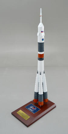 Soyuz-U2 Russian Carrier Rocket - 1/100 Scale